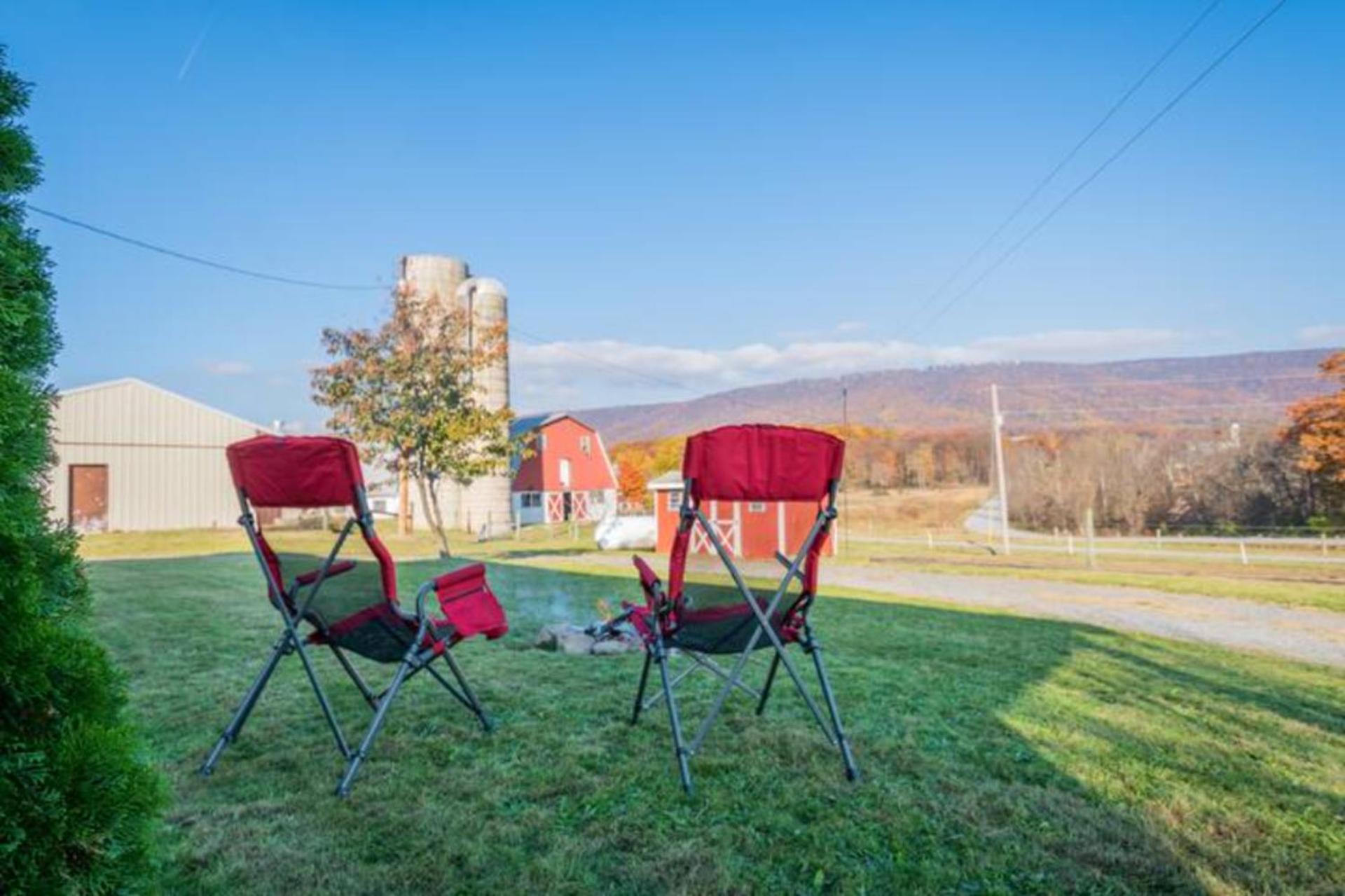 Oakbend Cottage + Fire Pit Newville エクステリア 写真